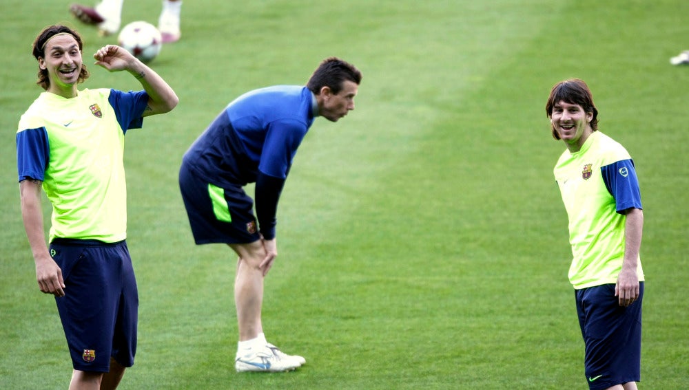 Ibrahimovic y Messi, durante un entrenamiento con el Barcelona