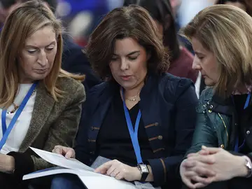 Ana Pastor, Sáenz de Santamaría y Fátima Báñez Ana Pastor, Sáenz de Santamaría y Fátima Báñez