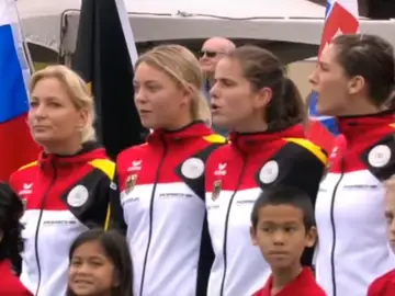 El equipo alemán de la Copa Federación, escuchando el himno nazi El equipo alemán de la Copa Federación, escuchando el himno nazi