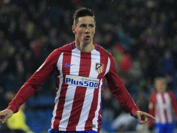 Fernando Torres celebra su golazo al Celta de Vigo. 