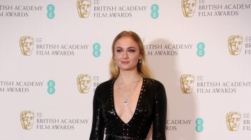 Sophie Turner, brillante en este Louis Vuitton