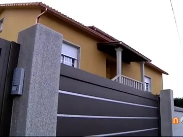 Frame 92.606666 de: La investigación del suceso de A Estrada, donde aparecieron los cadáveres de tres personas, pendiente de las autopsias Frame 92.606666 de: La investigación del suceso de A Estrada, donde aparecieron los cadáveres de tres personas, pendiente de las autopsias