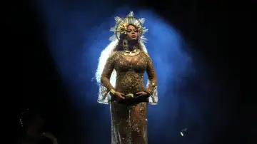 Actuación embarazada de Beyoncé en los Premios Grammy 2017 Actuación embarazada de Beyoncé en los Premios Grammy 2017
