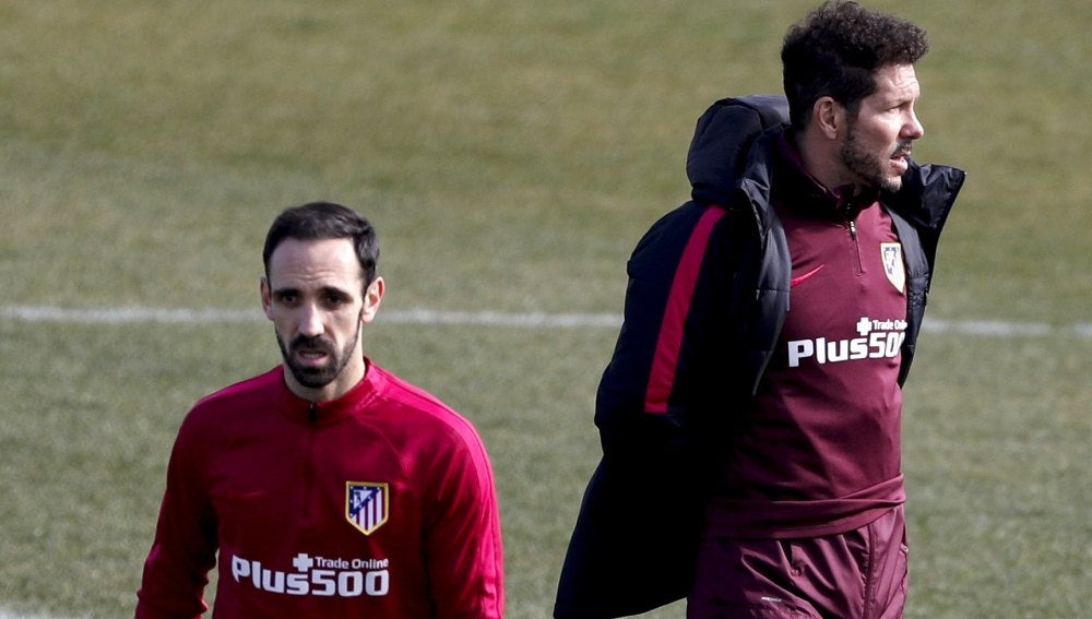 Juanfran, en un entrenamiento del Atlético de Madrid