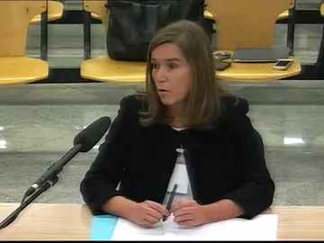 Frame 40.16223 de: La exministra Ana Mato y un representante del PP comparecen hoy en el juicio por la primera época de Gürtel Frame 40.16223 de: La exministra Ana Mato y un representante del PP comparecen hoy en el juicio por la primera época de Gürtel
