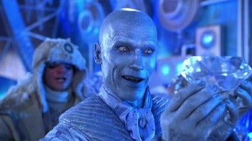 Arnold Schwarzenegger interpretando a Mr. Freeze en 'Batman y Robin?