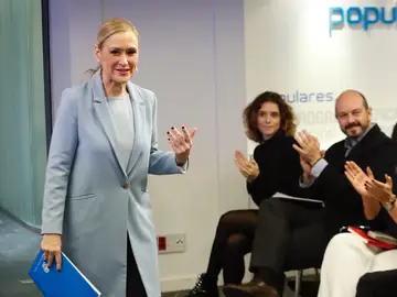 Cifuentes a la llegada de la reunión de la gestora del PP de Madrid Cifuentes a la llegada de la reunión de la gestora del PP de Madrid