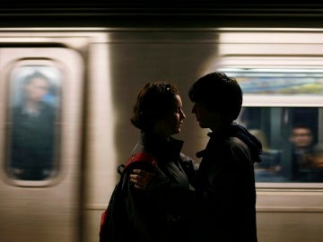 Una pareja en el Metro de Nueva York