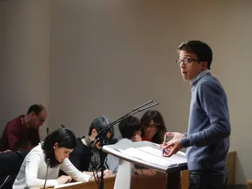 El portavoz de Podemos, Íñigo Errejón, durante la rueda de prensa El portavoz de Podemos, Íñigo Errejón, durante la rueda de prensa