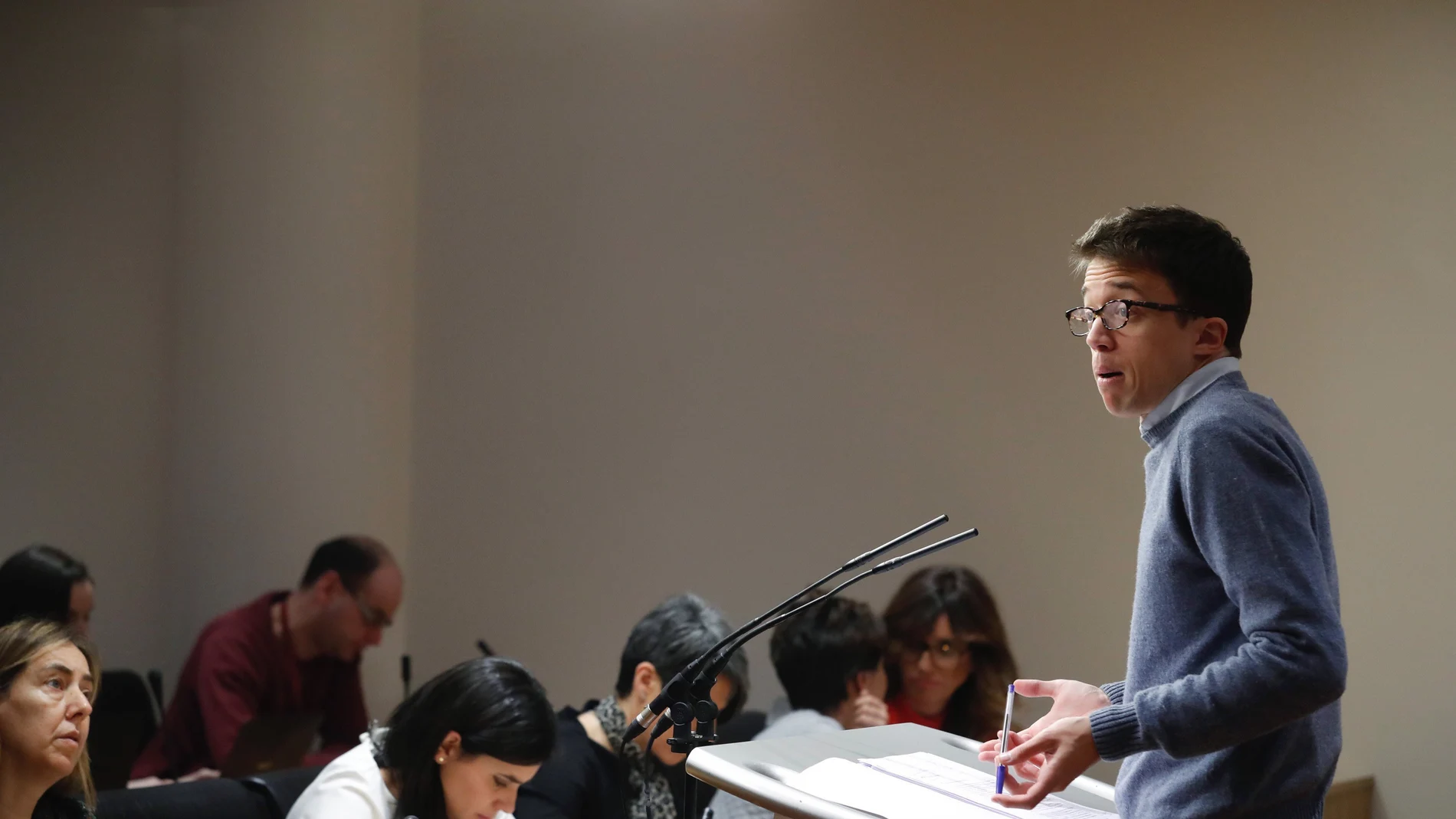 El portavoz de Podemos, Íñigo Errejón, durante la rueda de prensa El portavoz de Podemos, Íñigo Errejón, durante la rueda de prensa