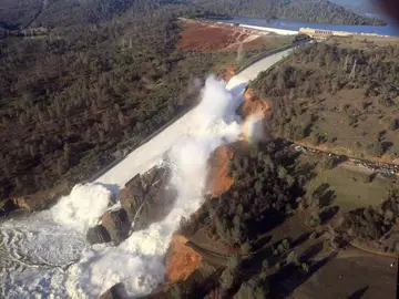 La presa Oroville, en California La presa Oroville, en California