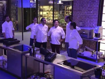 Los primeros siete concursantes consiguen su plaza oficial en ‘Top chef’ Los primeros siete concursantes consiguen su plaza oficial en ‘Top chef’
