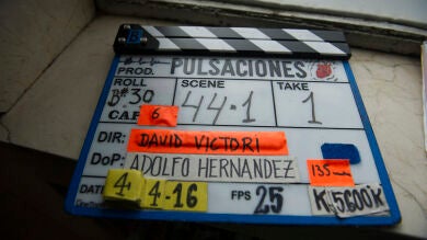 Carne de cerdo, prótesis y ventanas portátiles en el sexto episodio de 'Pulsaciones'