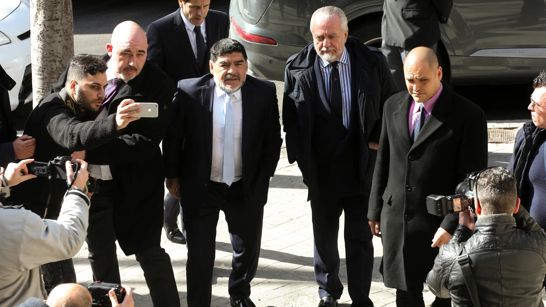 Maradona, a su llegada al Santiago Bernabéu Maradona, a su llegada al Santiago Bernabéu