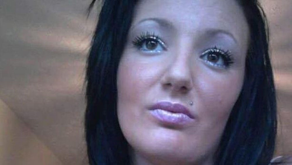 Sadie Backston, una joven inglesa de 25 años, que ha muerto víctima del cáncer