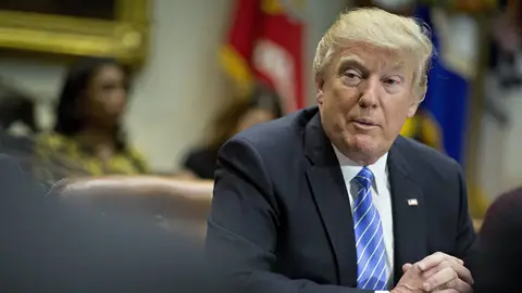 Trump en un encuentro con asociaciones de minoristas Trump en un encuentro con asociaciones de minoristas