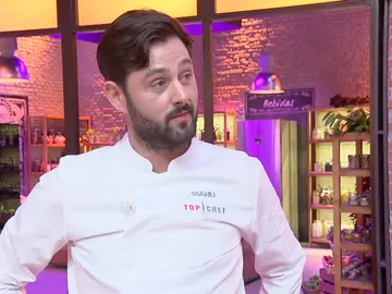 Manu, primer concursante en apretar el pulsador que da paso a la inmunidad Manu, primer concursante en apretar el pulsador que da paso a la inmunidad