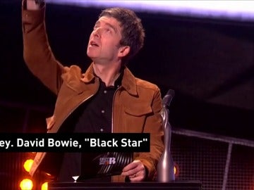 Frame 7.629189 de: David Bowie y Emeli Sandé triunfan en los premios de la música británica