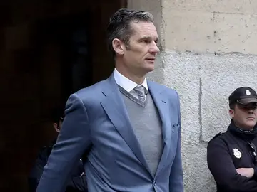 Urdangarin sale de los juzgados de Palma Urdangarin sale de los juzgados de Palma