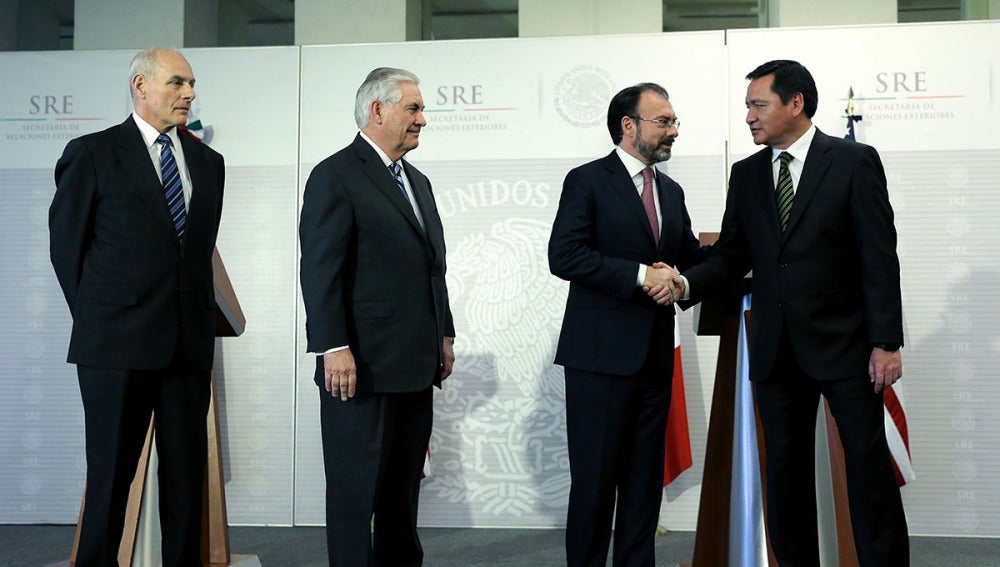 John Kelly y Rex Tillerson