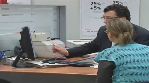Cuando abrir una cuenta en el banco es una utopía: así es exclusión financiera que sufren las personas migrantes Cuando abrir una cuenta en el banco es una utopía: así es exclusión financiera que sufren las personas migrantes