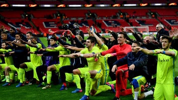 Los jugadores del Gante celebran el pase a octavos en Wembley