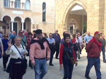 Los aficionados del Athletic de Bilbao pasean por las calles de Nicosia Los aficionados del Athletic de Bilbao pasean por las calles de Nicosia