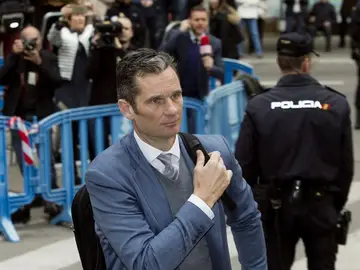 Urdangarin llega a la Audiencia de Palma Urdangarin llega a la Audiencia de Palma