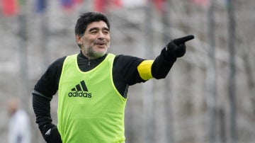 Diego Maradona, en un amistoso
