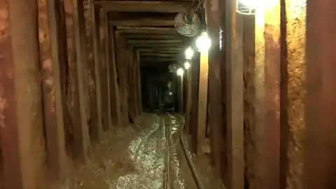 Frame 13.758793 de: Descubren un túnel de 50 metros bajo la prisión de Porto Alegre, en Brasil Frame 13.758793 de: Descubren un túnel de 50 metros bajo la prisión de Porto Alegre, en Brasil