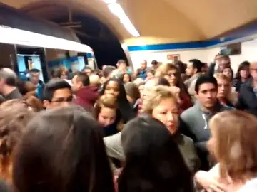 Frame 15.31695 de: Los maquinistas dicen que la huelga en el Metro la han secundando el 99,1%, pero critican "servicios mínimos abusivos" Frame 15.31695 de: Los maquinistas dicen que la huelga en el Metro la han secundando el 99,1%, pero critican "servicios mínimos abusivos"