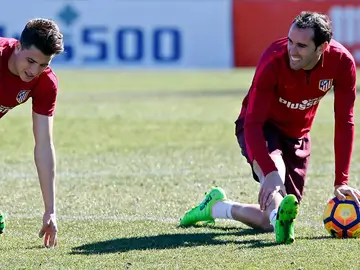 Diego Godín, con Giménez Diego Godín, con Giménez