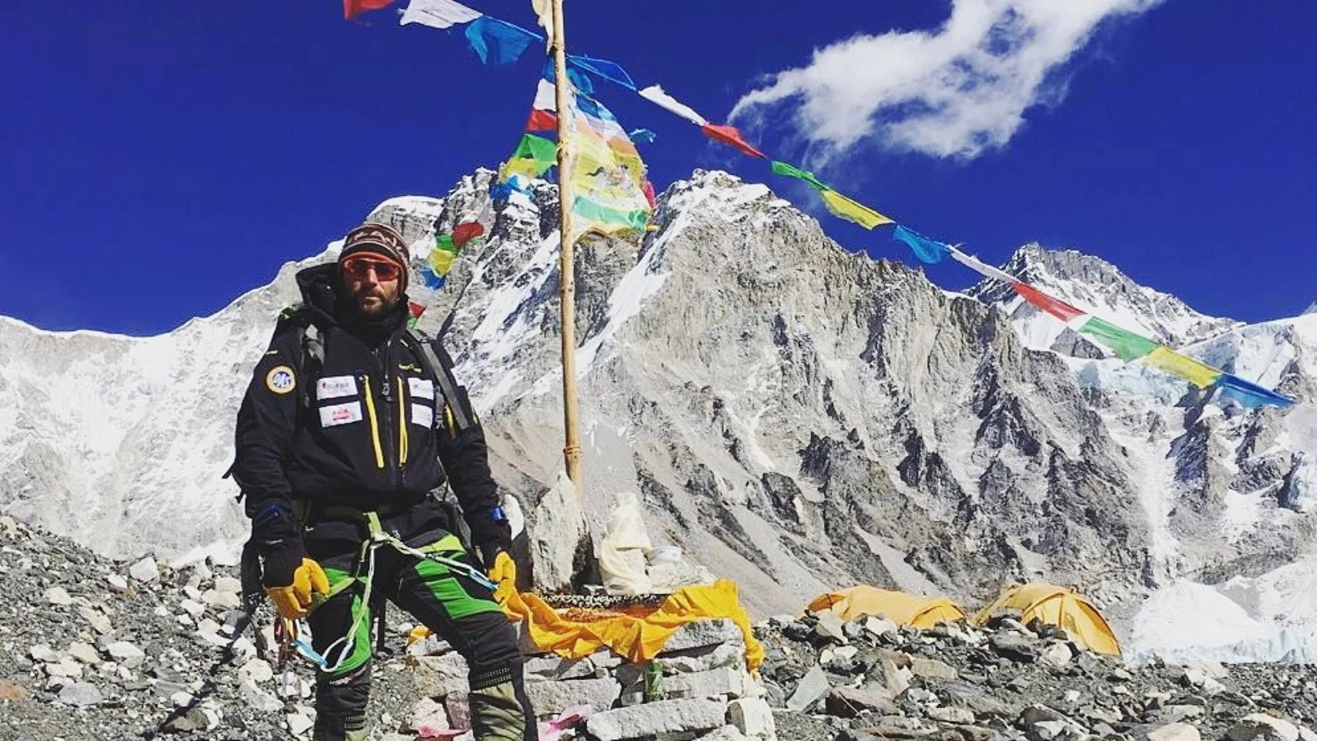 Alex Txikon, en el campo base del Everest Alex Txikon, en el campo base del Everest
