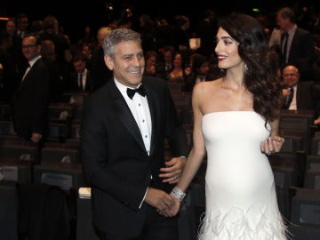 Actor George Clooney y su esposa Amal Clooney Actor George Clooney y su esposa Amal Clooney