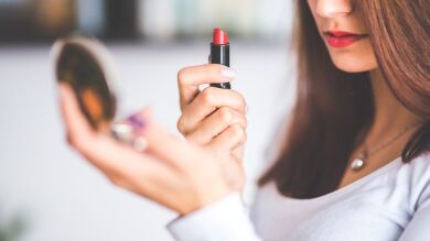 El motivo por el que el pintalabios rojo es un imprescindible: así aumenta la autoestima