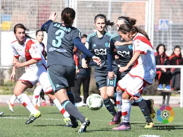 Momento del encuentro entre el Rayo Vallecano y la Real Sociedad Momento del encuentro entre el Rayo Vallecano y la Real Sociedad
