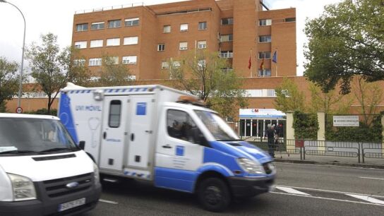 Un m&eacute;dico cumple sanci&oacute;n de dos a&ntilde;os por alterar datos cl&iacute;nicos de pacientes, hospital Carlos III de Madrid.