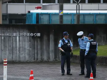 Arrestado por apuñalarse en Japón Arrestado por apuñalarse en Japón