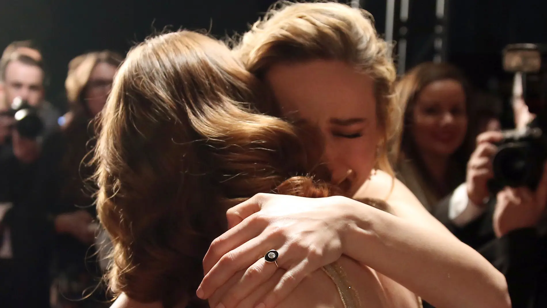Brie Larson llora desconsolada tras ganar Emma Stone el Oscar