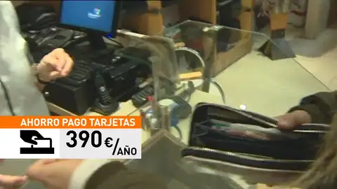 Frame 31.0708 de: Un estudio determina que se pueden ahorrar casi 400 euros al año si compramos con tarjetas Frame 31.0708 de: Un estudio determina que se pueden ahorrar casi 400 euros al año si compramos con tarjetas