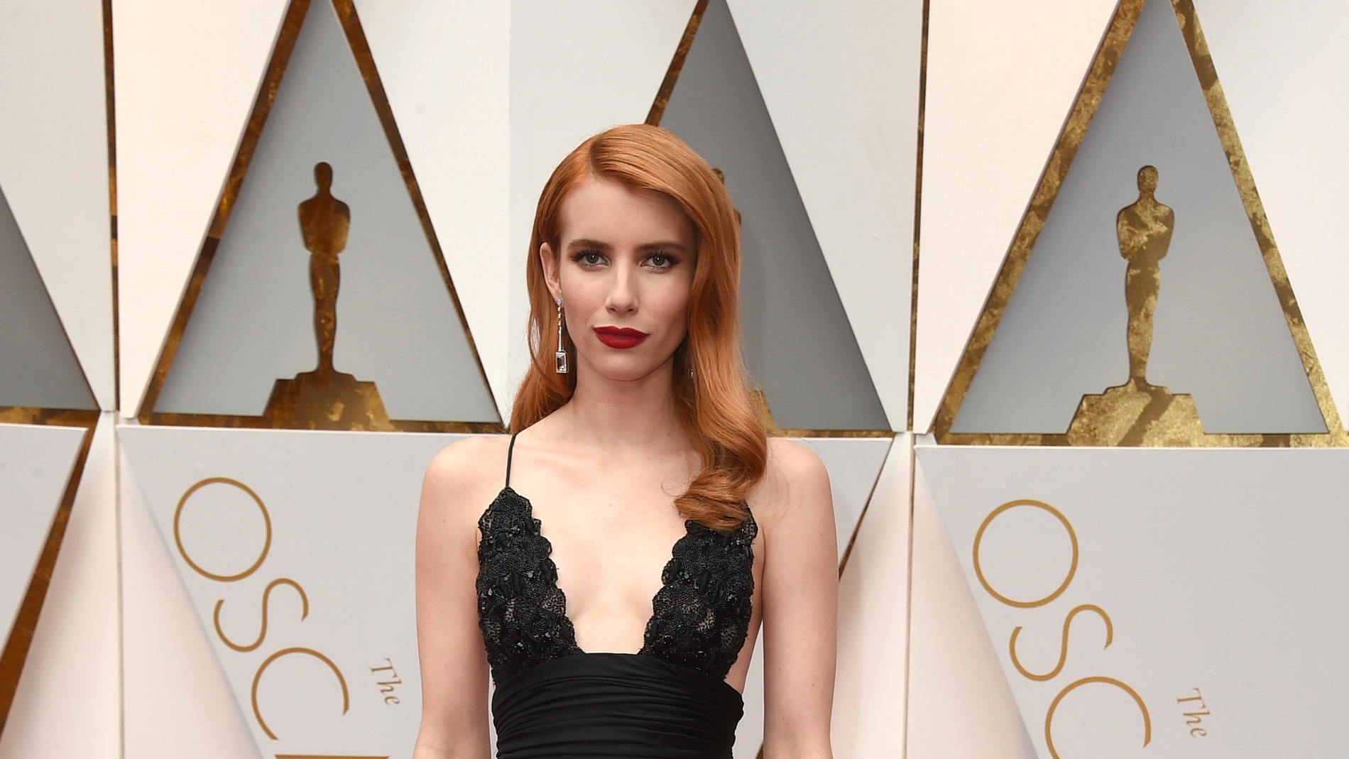 Emma Roberts, muy sexy de Armani