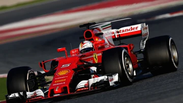 Sebastian Vettel, en una de sus vueltas en Montmeló