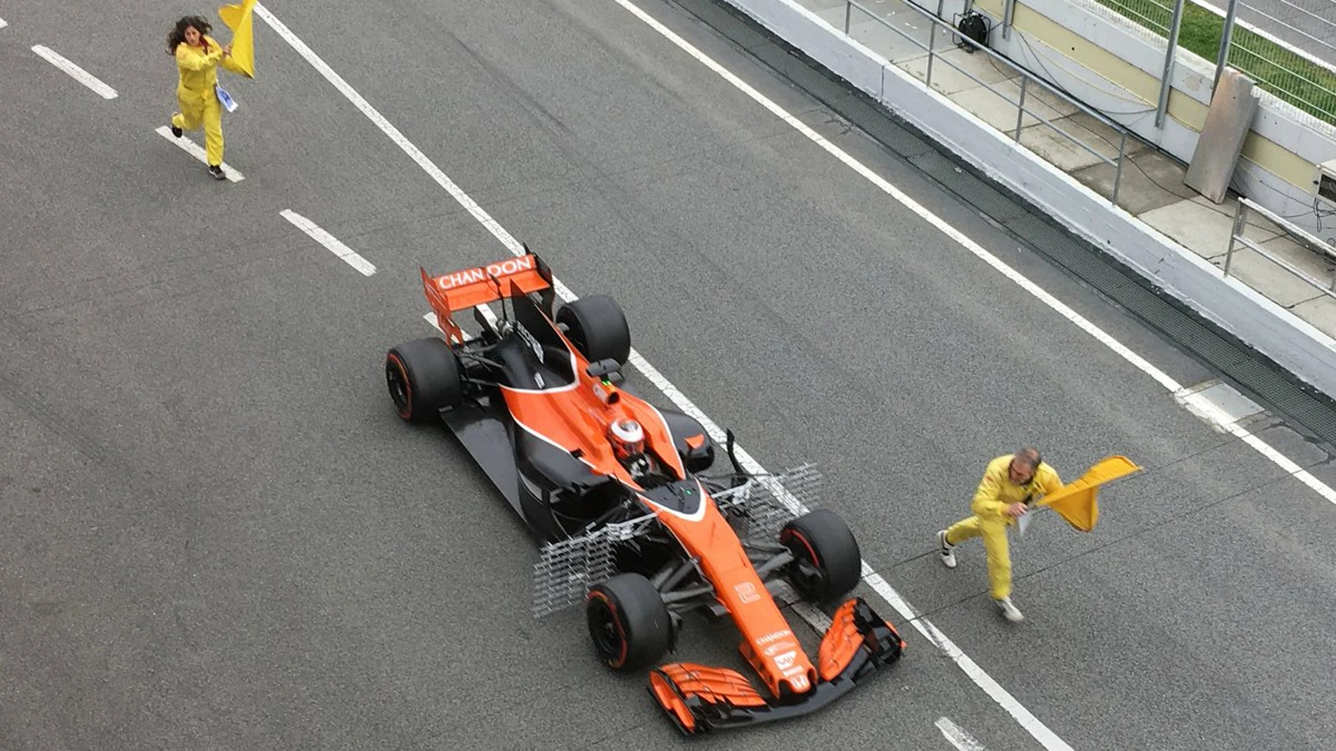 Problemas para Vandoorne en la sesión de pruebas en Montmeló