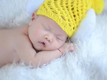 Bebé durmiendo plácidamente Bebé durmiendo plácidamente