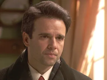 Carmelo confiesa sus sentimientos de amor a Adela Carmelo confiesa sus sentimientos de amor a Adela