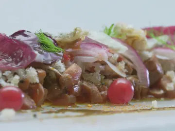 Salmón salvaje con piruletas de lombarda Salmón salvaje con piruletas de lombarda