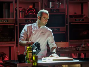 Tomás abandona las cocinas de ‘Top Chef’ con un gran plato Tomás abandona las cocinas de ‘Top Chef’ con un gran plato
