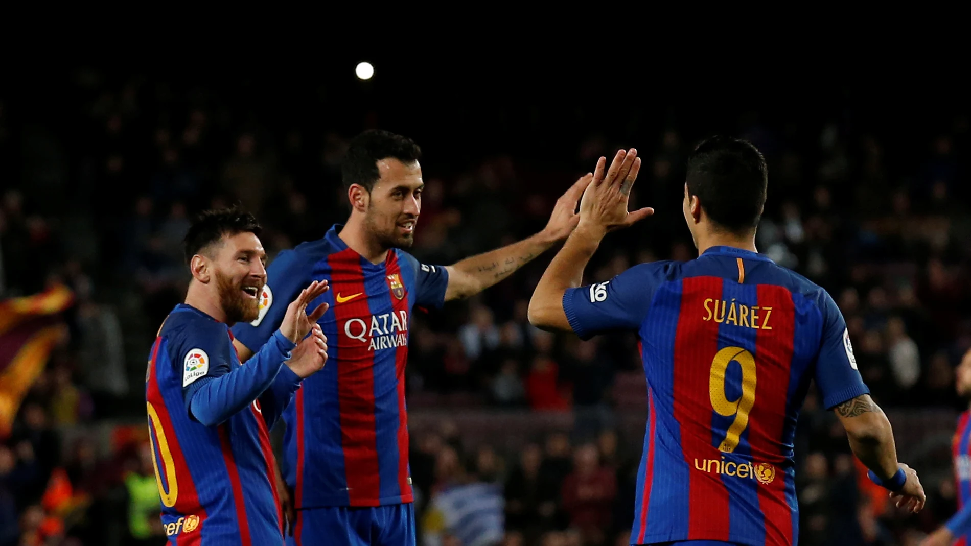 Messi, Busquets y Luis Suárez celebran un gol ante el Sporting Messi, Busquets y Luis Suárez celebran un gol ante el Sporting