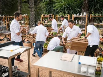La mesa del mar sufre el primer ataque entre codazos y estampidas La mesa del mar sufre el primer ataque entre codazos y estampidas