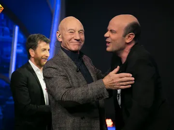 Jandro deja sin palabras a Patrick Stewart con uno de sus trucos de magia Jandro deja sin palabras a Patrick Stewart con uno de sus trucos de magia